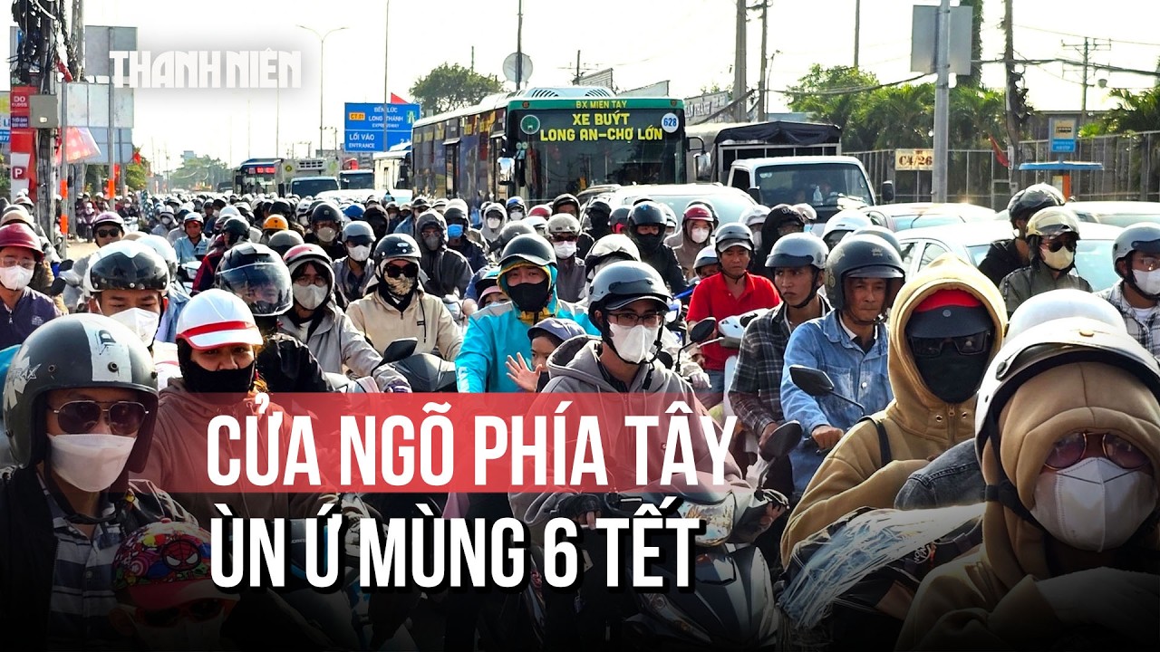 Biển người rồng rắn trở lại TP.HCM, cửa ngõ phía Tây ùn ứ sau tết