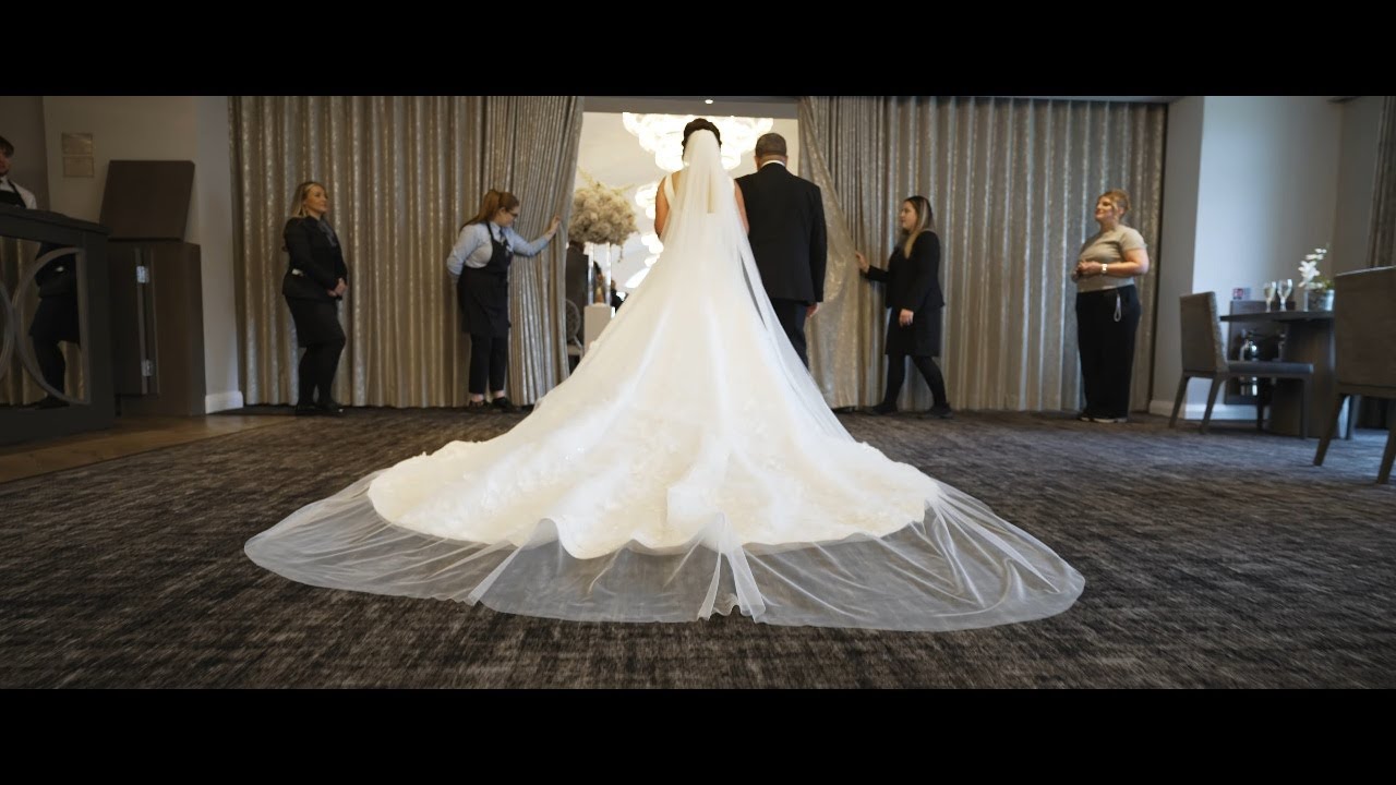 Stephanie and Brian Wedding Highlights : Lockside Hotel