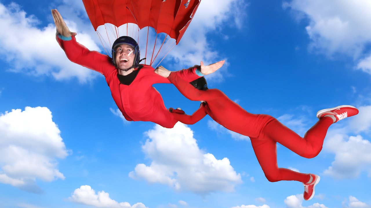Blind man goes SKYDIVING