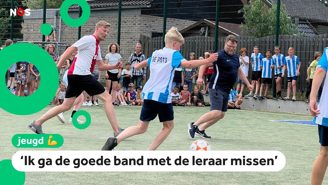 Deze groep 8 voetbalt tegen de juffen en meesters