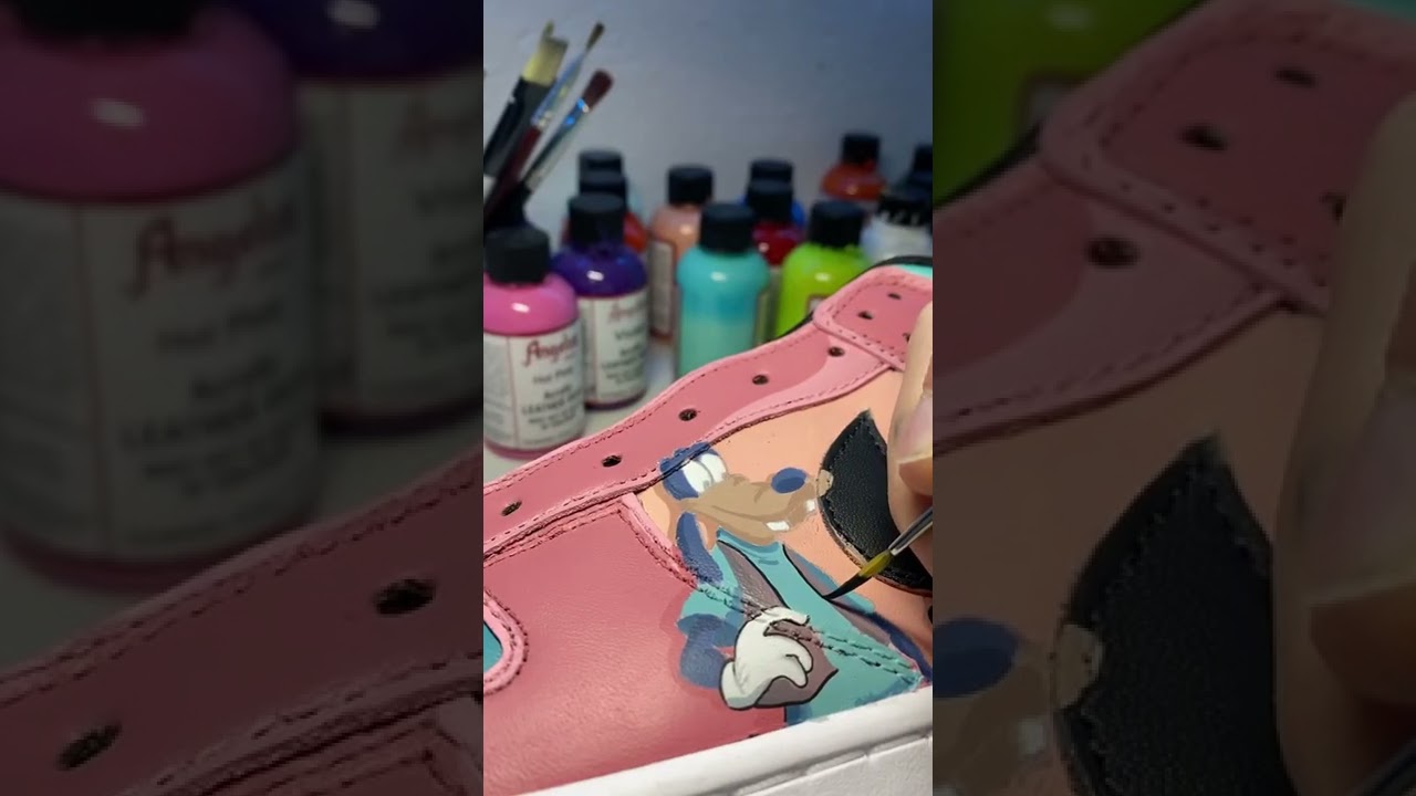 Goofy movie nike dunks!