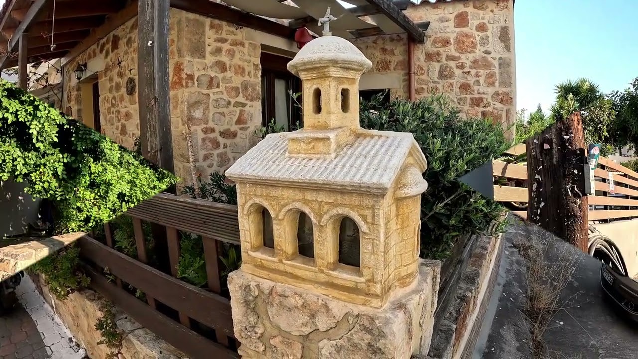 Stroll from Old Hersonissos to Piskopiano and Koutouloufari