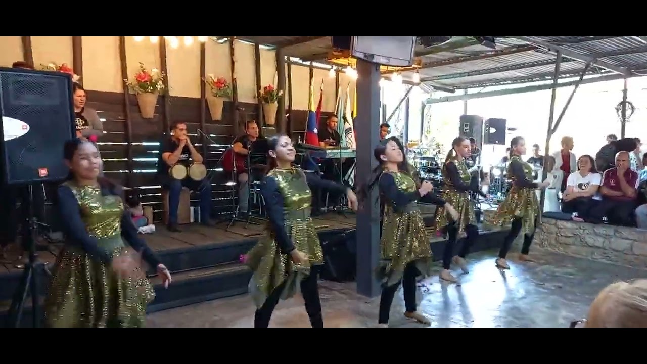 Reverdeceras  Danza Chanel Nova @ChanelNovas somos Huellas de Alabanza Colinas #Comolavaradearon