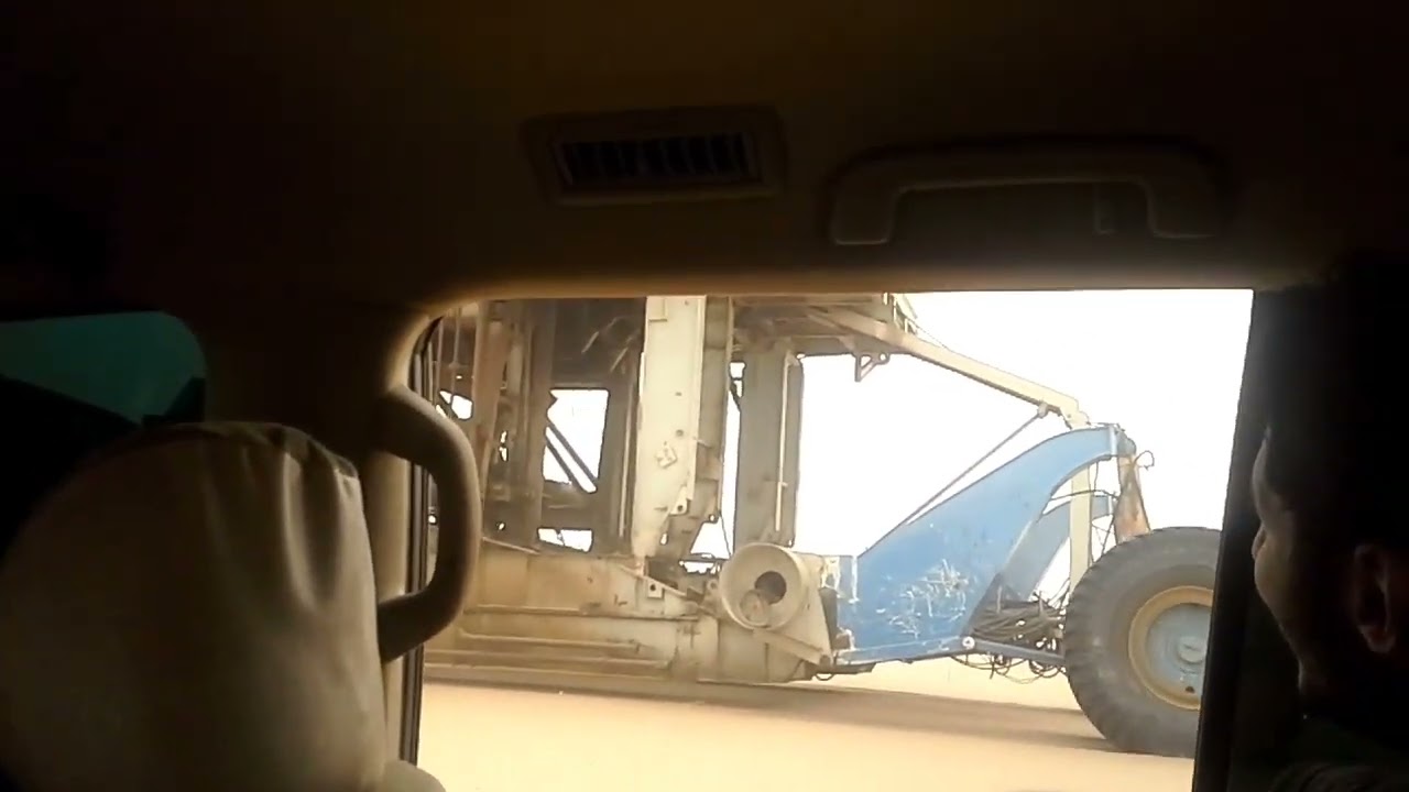 فقط في اليمن: عملية نقل تاريخية عبر الكثبان لأضخم حفار نفط و غاز  على الإطلاق!