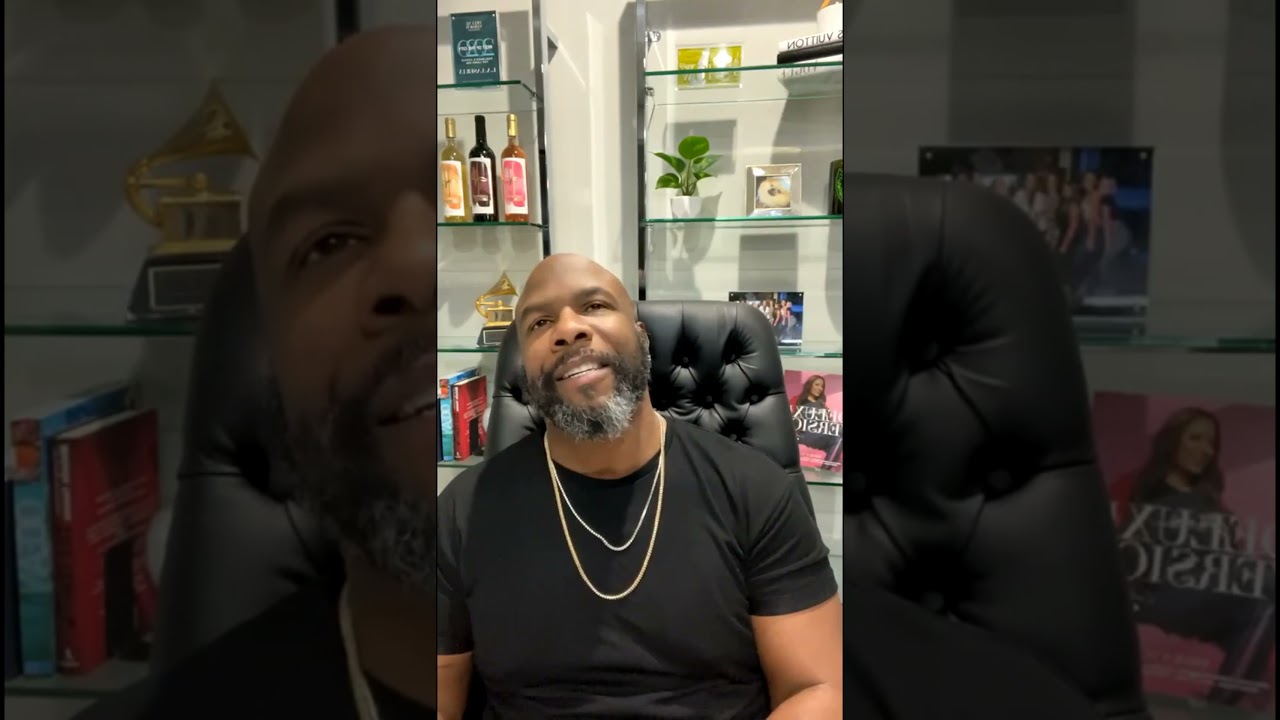 Wanya Morris frm BoyzIIMen sings 1 of his favorite songs & kills it!!!! song 