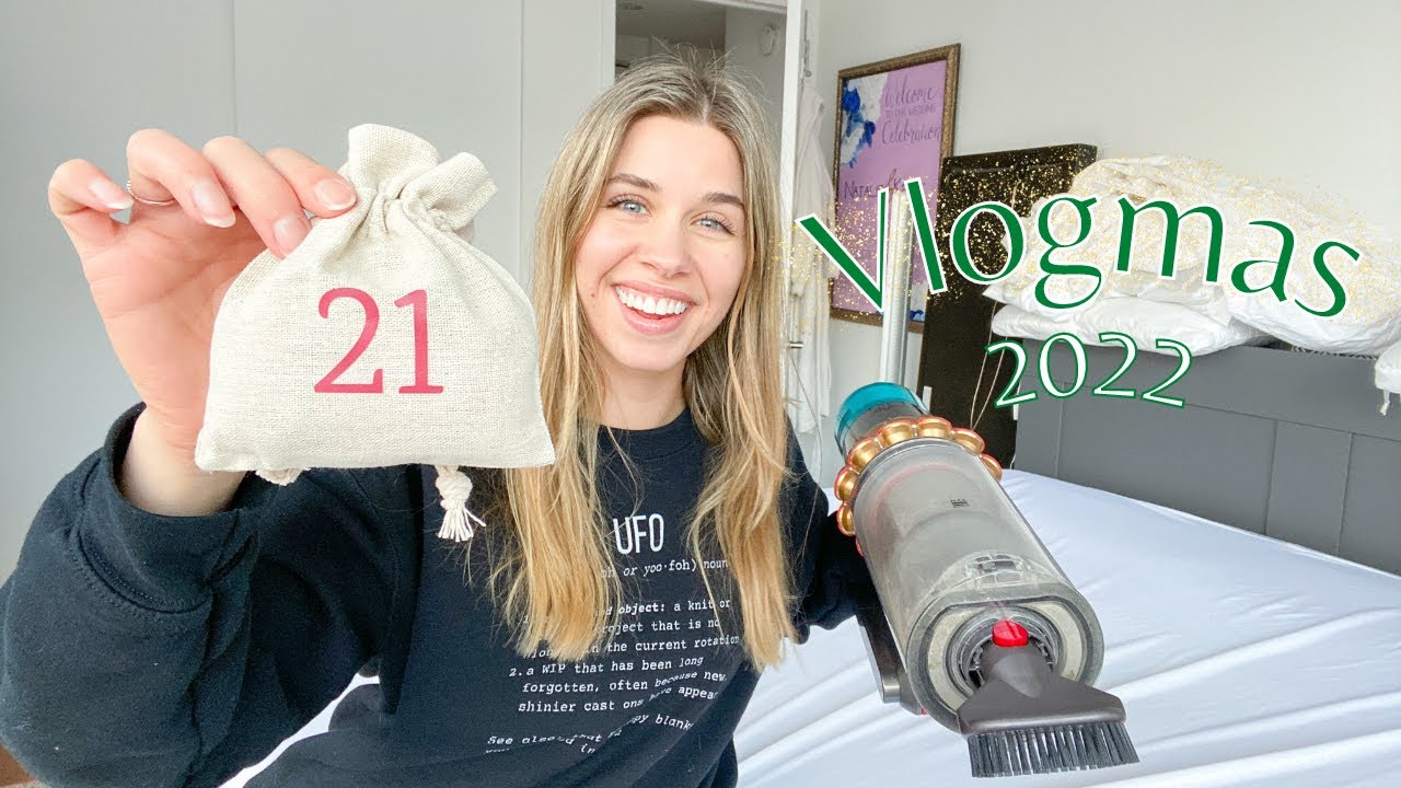 DAY 21 - Cleaning Time! | Vlogmas 2022 | Knitty Natty