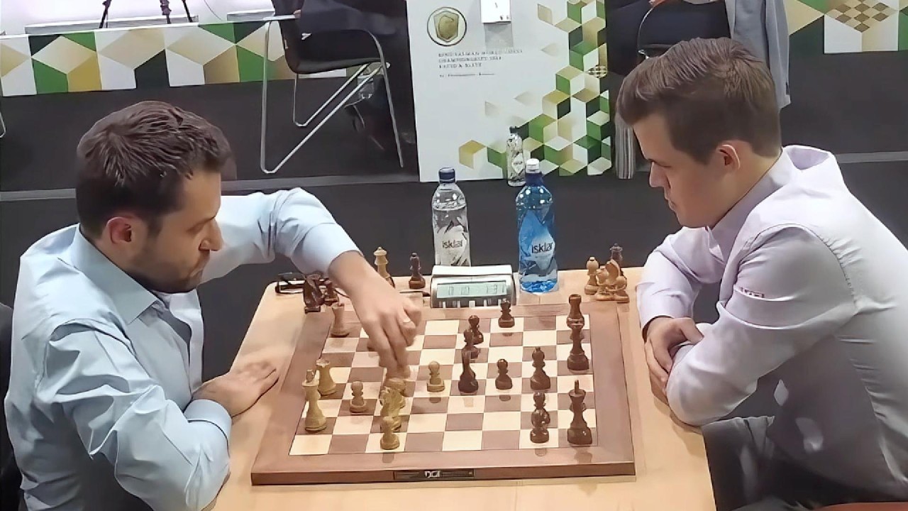 Levon Aronian vs. Magnus Carlsen / FIDE World Blitz 2018 /  Round10  / Closed Sicilian Defence