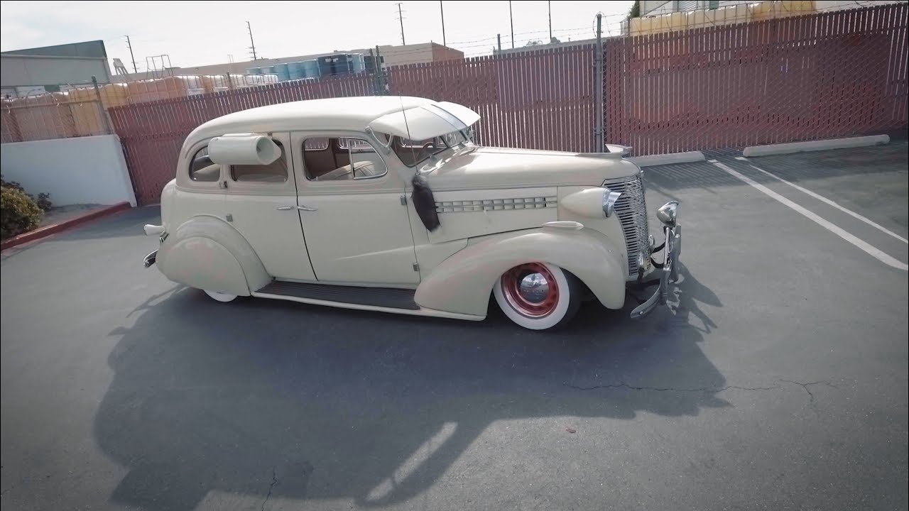 Chevrolet Master 85 Series 1938 года от Дэнни Родригеса — Lowrider Roll Models, выпуск 27