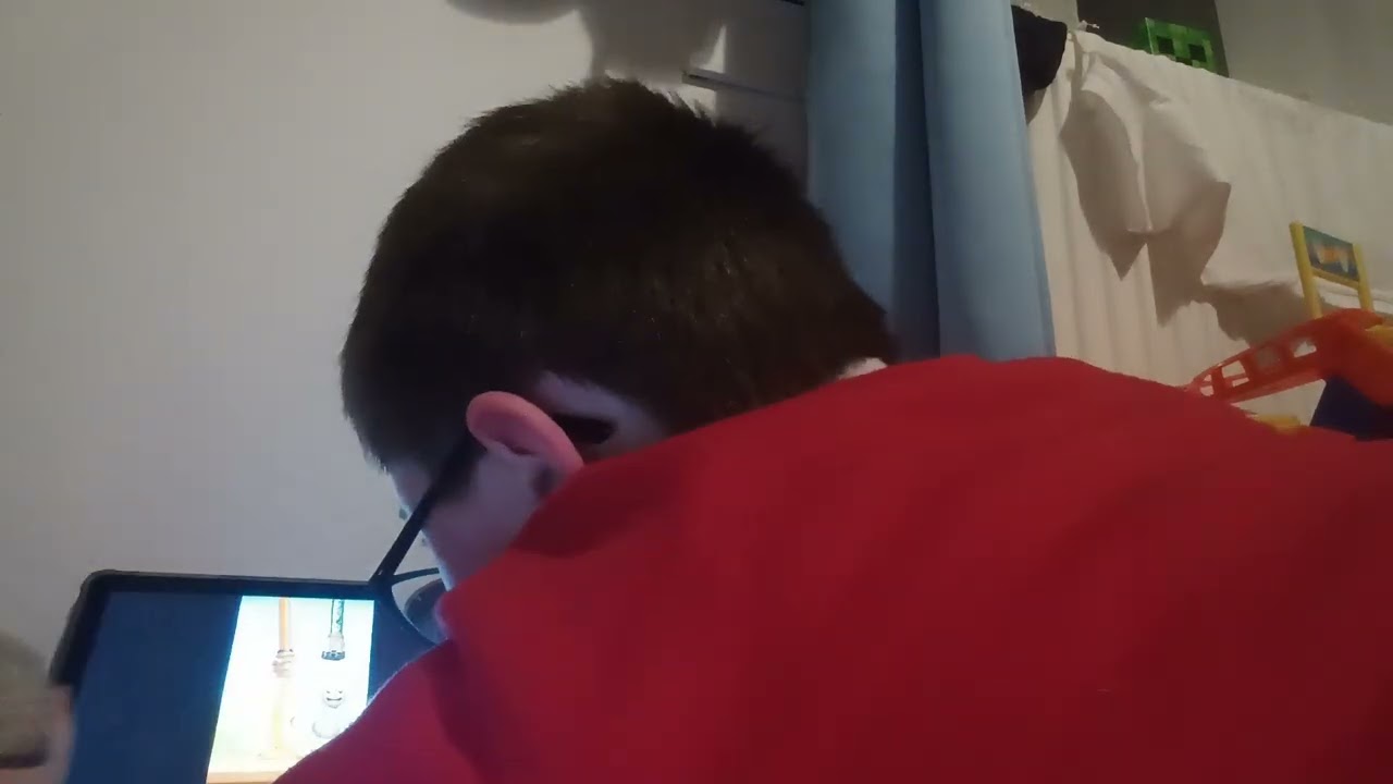 Shark puppet plays slice master