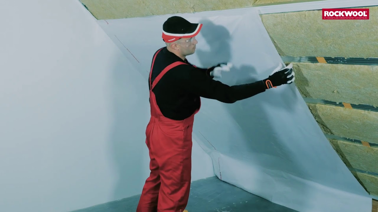 Felületfolytonos párazáró fólia felhelyezése többrétegű ROCKWOOL kőzetgyapot szigetelésre