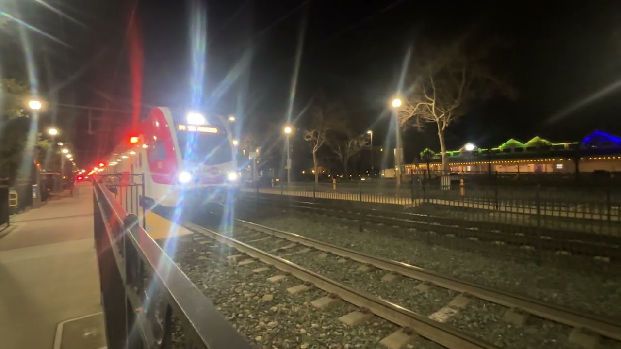 Midnight @caltrain: Northbound Local #173 at Menlo Park.