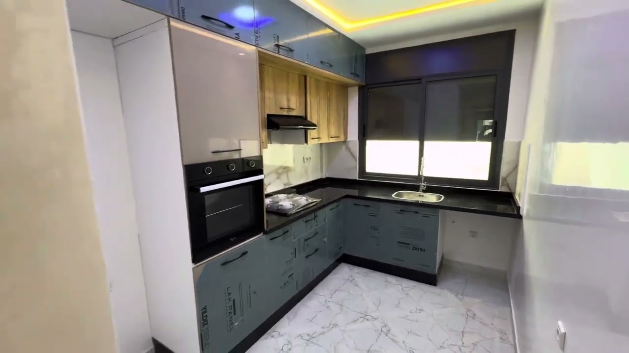 شقة فيها شروط للدعم تمن 30مليون سيدي رحال الشاطىء  0670521550