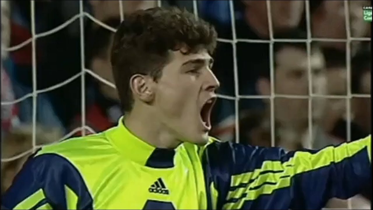 When Young Iker Casillas STARRED at the Old Trafford 1999!