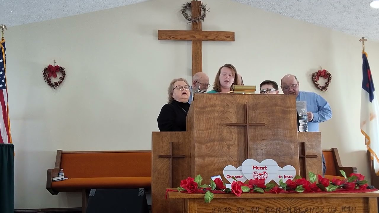 The Gross Family- Singing. 