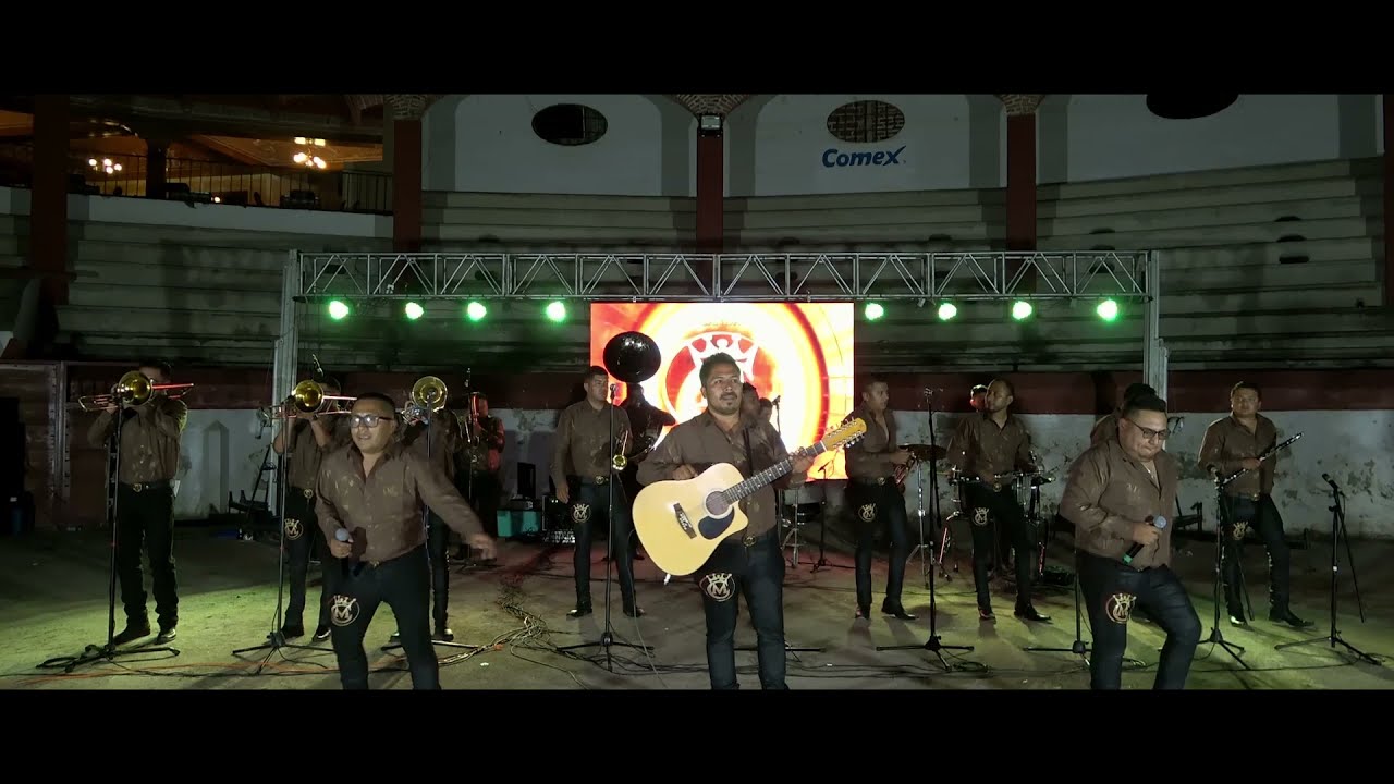 PELEA DE GALLOS  (BANDA CORONA DE MICHOACÁN)