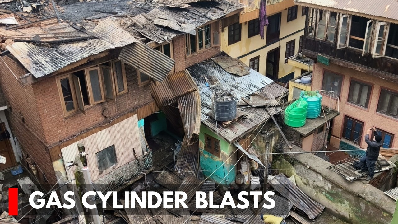 Srinagar: Multiple Gas Cylinder Blasts Damage 6 Houses in  Habbakadal; Fireman,2 Civilians Injured