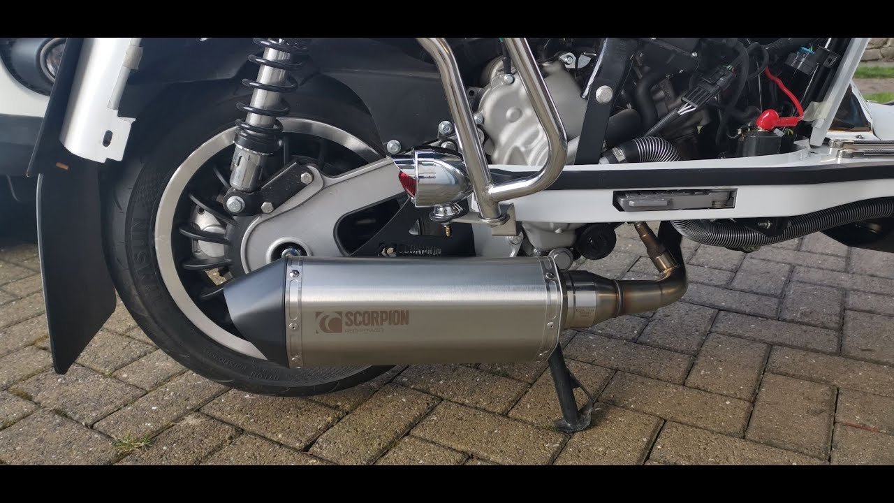 Royal Alloy - Fitting a GP300 Scorpion exhaust