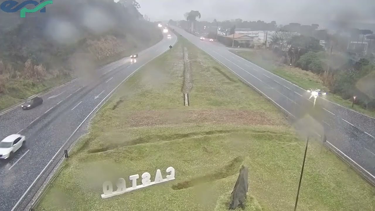 Veja como muda a paisagem em Castro com chuva de granizo