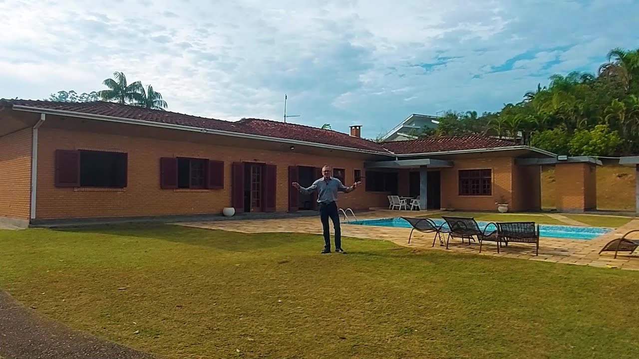 CHÁCARA ESPETACULAR!! 10.000m², 4 dormitórios sendo 1 suíte 399 m² condomínio São José dos Campos/SP