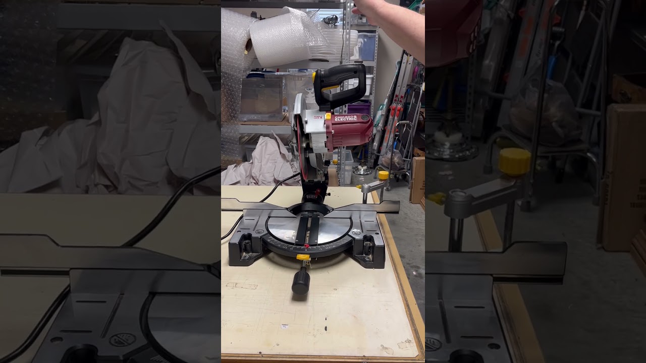 Chicago electric 10 in. Sliding compound miter saw