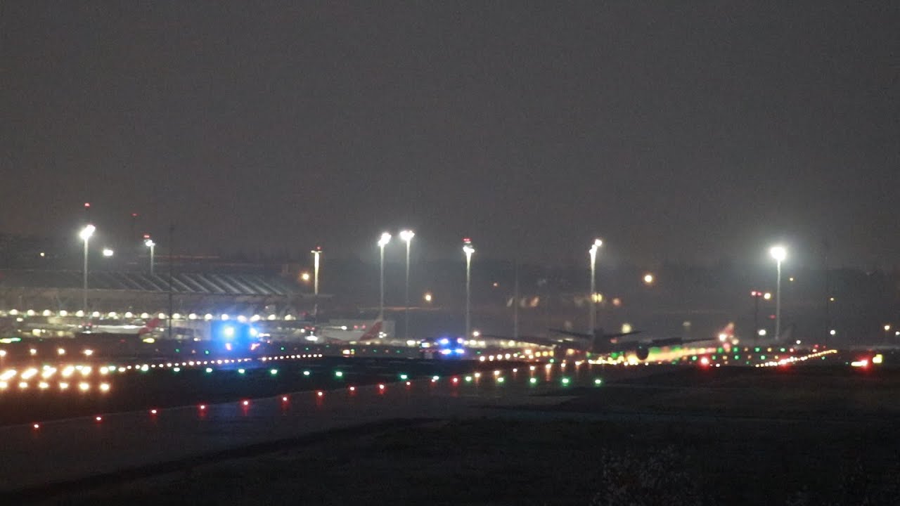 B767 Air Canada Emergency landing at Madrid Barajas LEMD