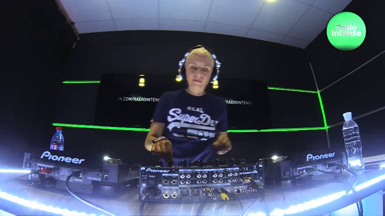 Live @ Radio Intense 28.08.2013 - Anna Lee
