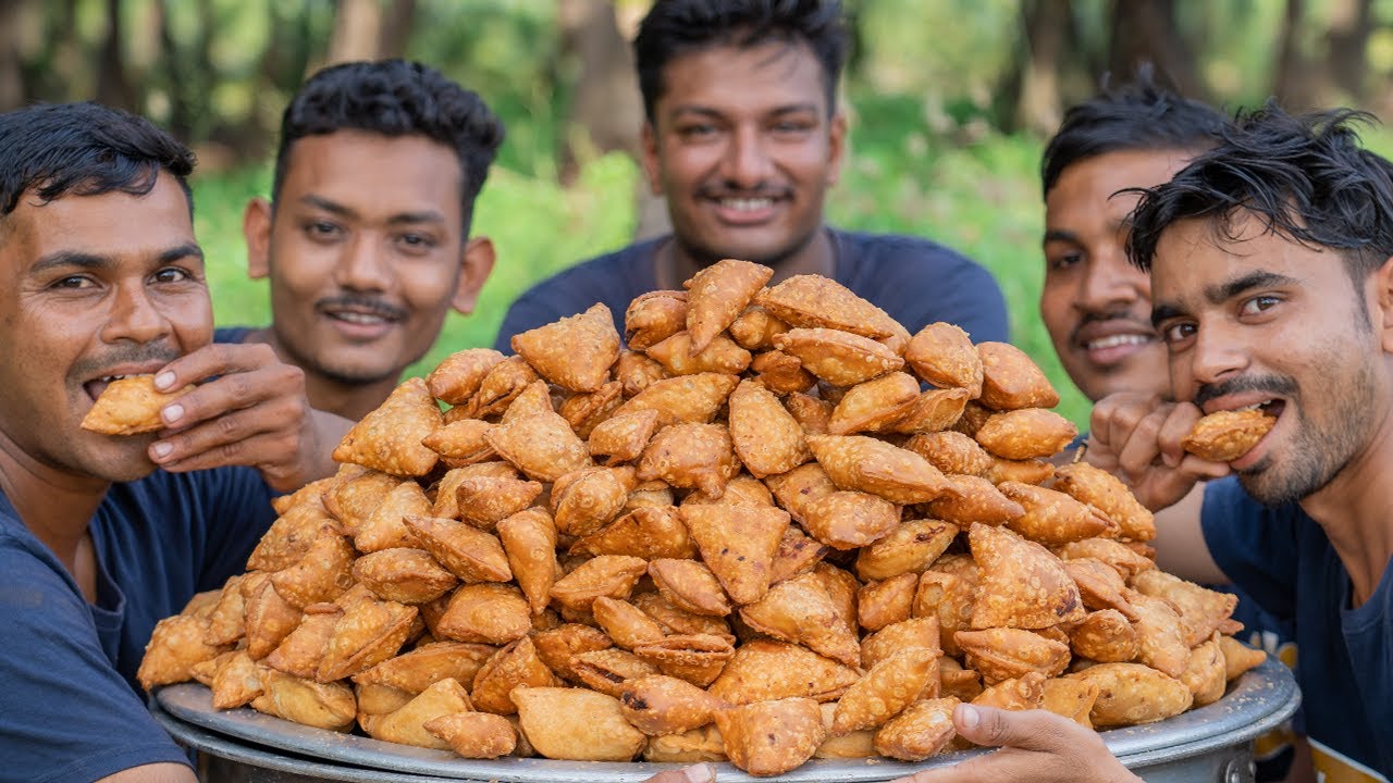 MINI SAMOSA | Mini Samosa Recipe | Aloo Samosa | Village Rasoi