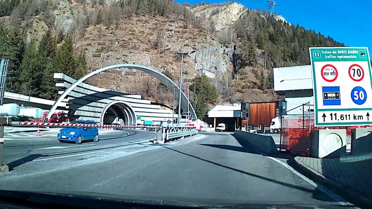 (HD) Recorrido completo del túnel del Mont Blanc, desde Italia hasta Francia