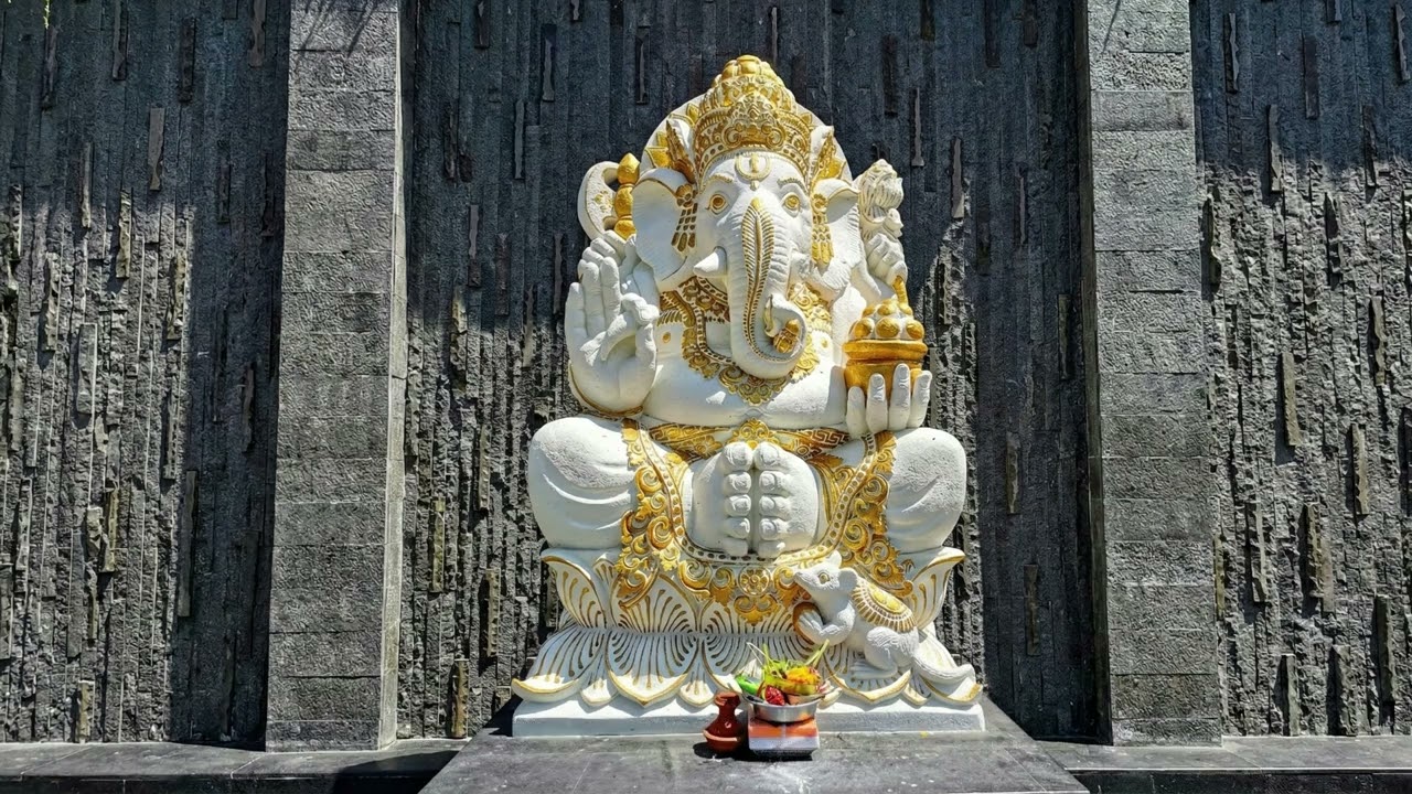 Om Namaste Ganapataje