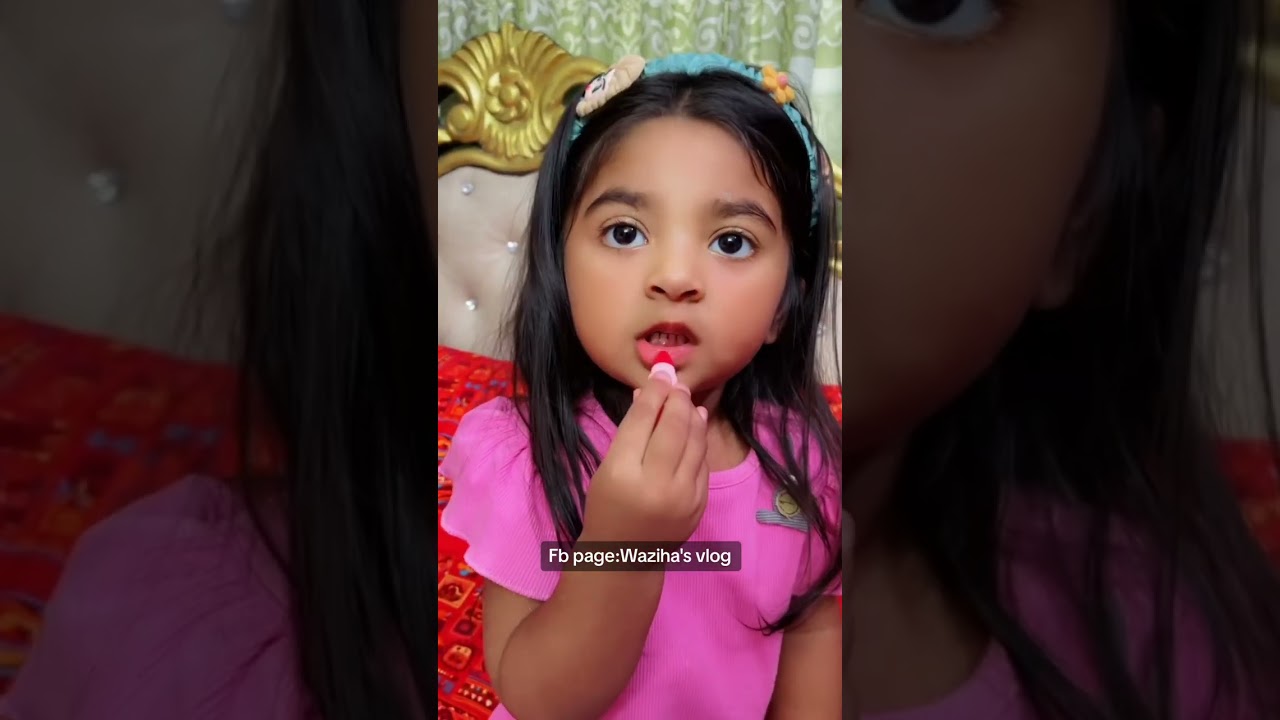 মেয়ে যখন মাকে মেকাপ করা শিখায়!ওয়াজিহা'র কাছে কারা কারা মেকাপ শিখতে চান।