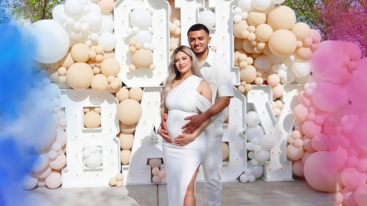 WE ARE HAVING A... BOY OR GIRL?