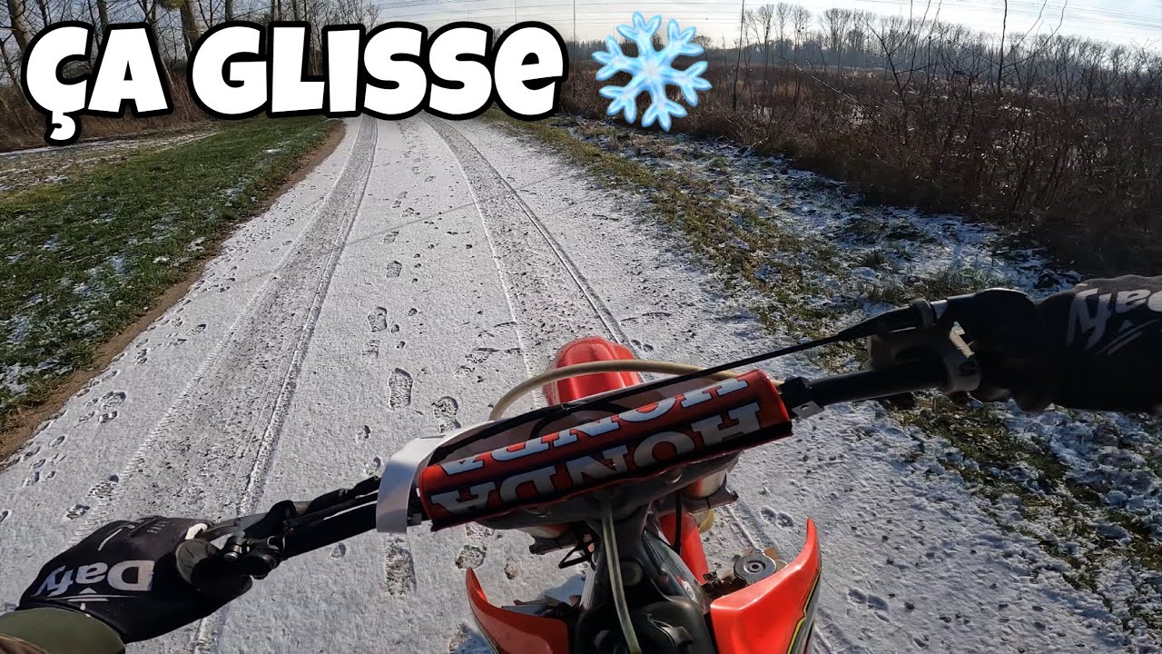 Je teste ma 250 CR HONDA sous la neige ⛄️🔴