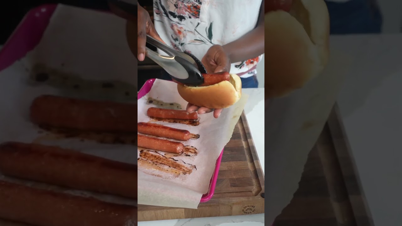 Запеченные в духовке хот-доги #рецепт