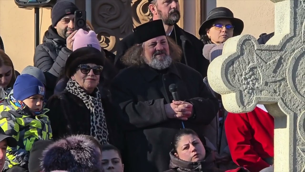 Pastram traditiile in Bucovina. Cu bunghierii din Capu Satului la colindat.