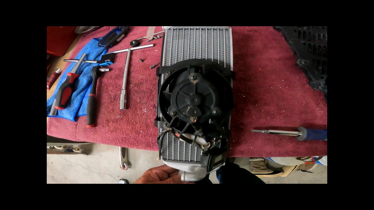 Installation of the Trailtech Radiator Fan on 2021 KTM 300 XC