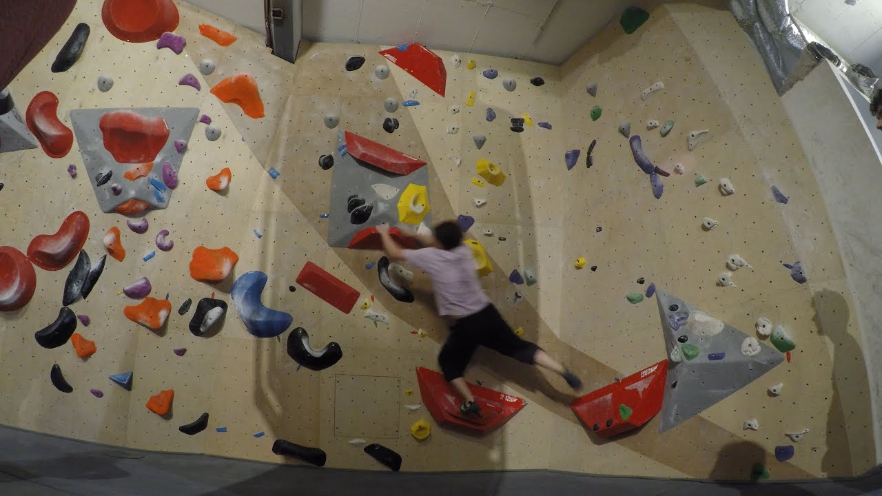 Jump & Pinch, V4+ / Прыжок и Щипок, 6B+