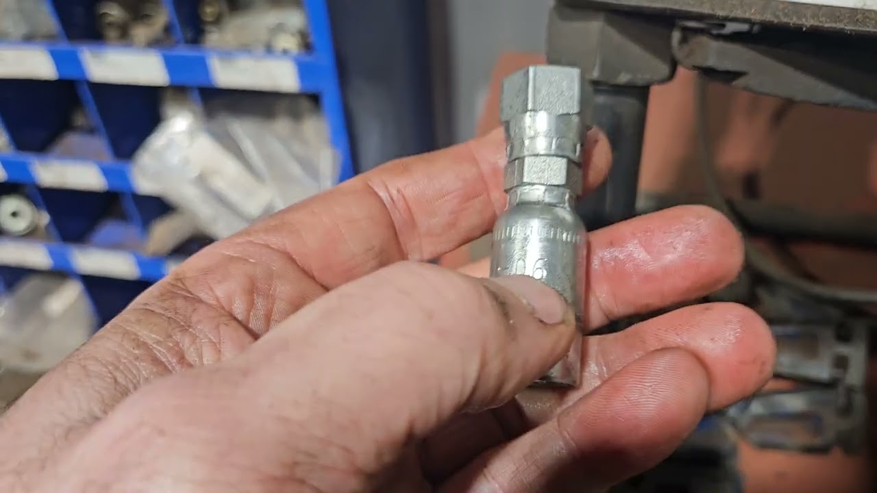 Fixing hydraulic oil leaks on a forklift