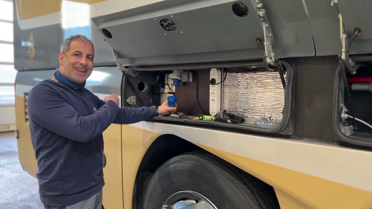 Neoplan Starliner Outside
