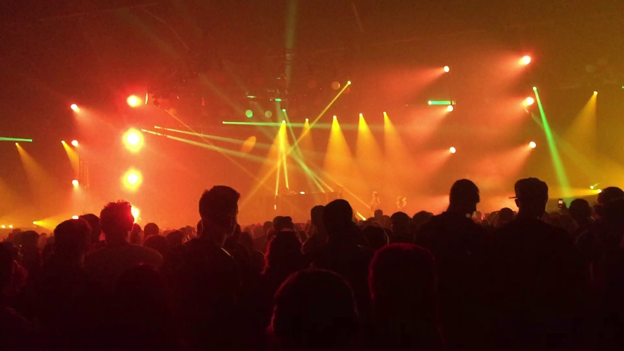 Totally Enormous Extinct Dinosaurs - Lights All Night 2016