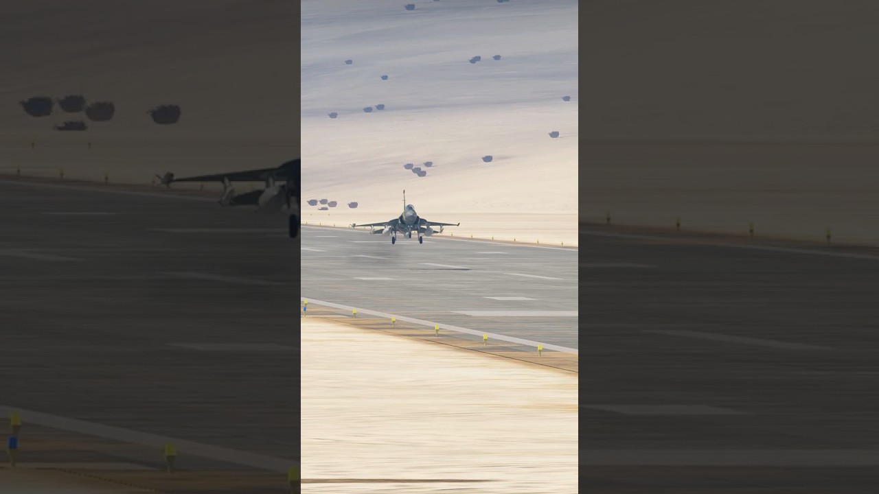 JF-17 Thunder Crash Landing Caught on Camera Sparks Fly.