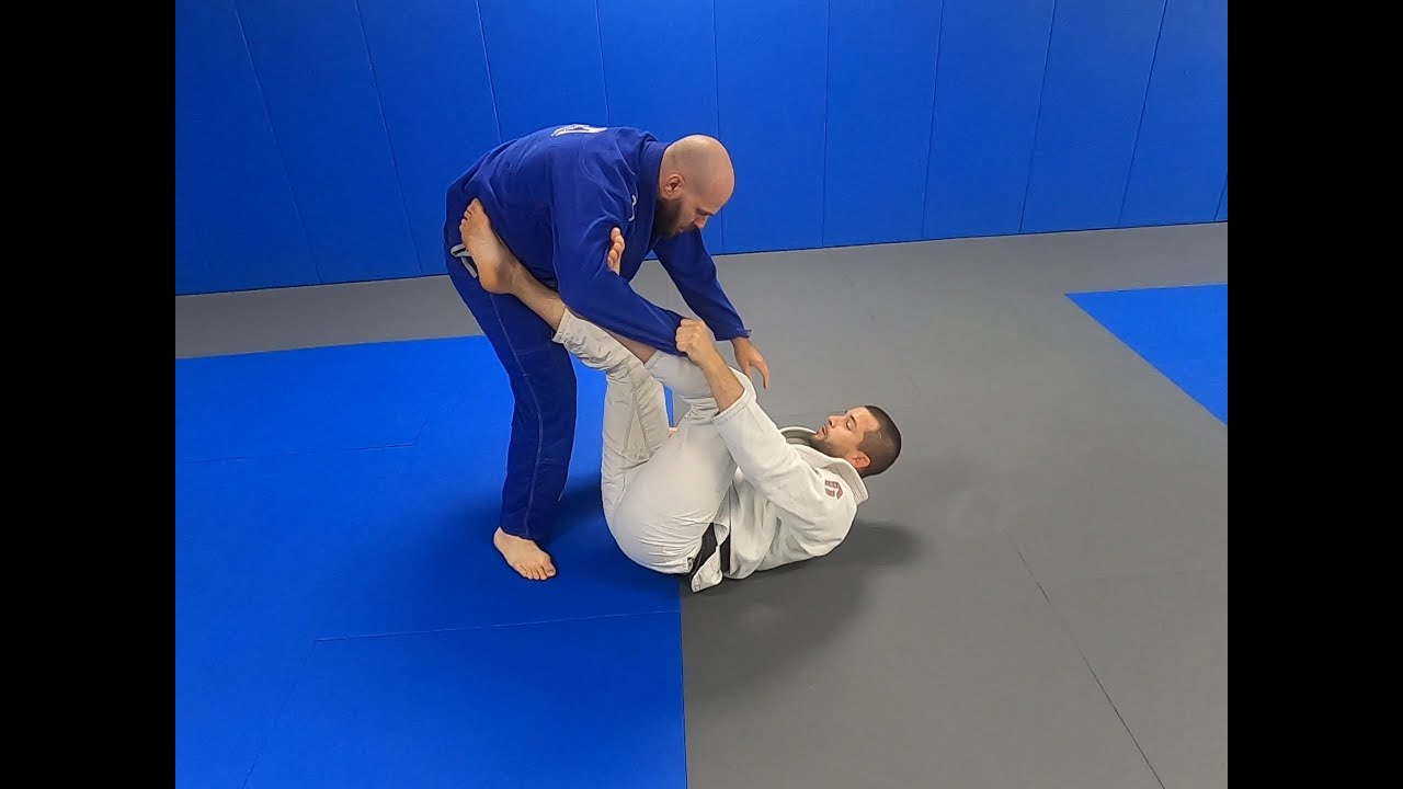 Simple Spider Guard Sweep Against a Standing Opponent | Brazilian Jiu-Jitsu | BJJ