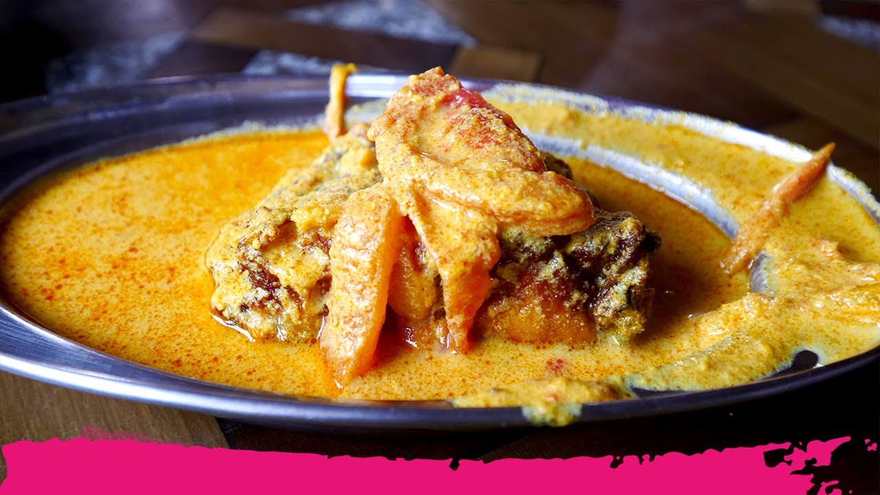 Upper Assamese THALI with 12 ITEMS in Majuli Island + Rice Wine | Majuli Island, Assam, India