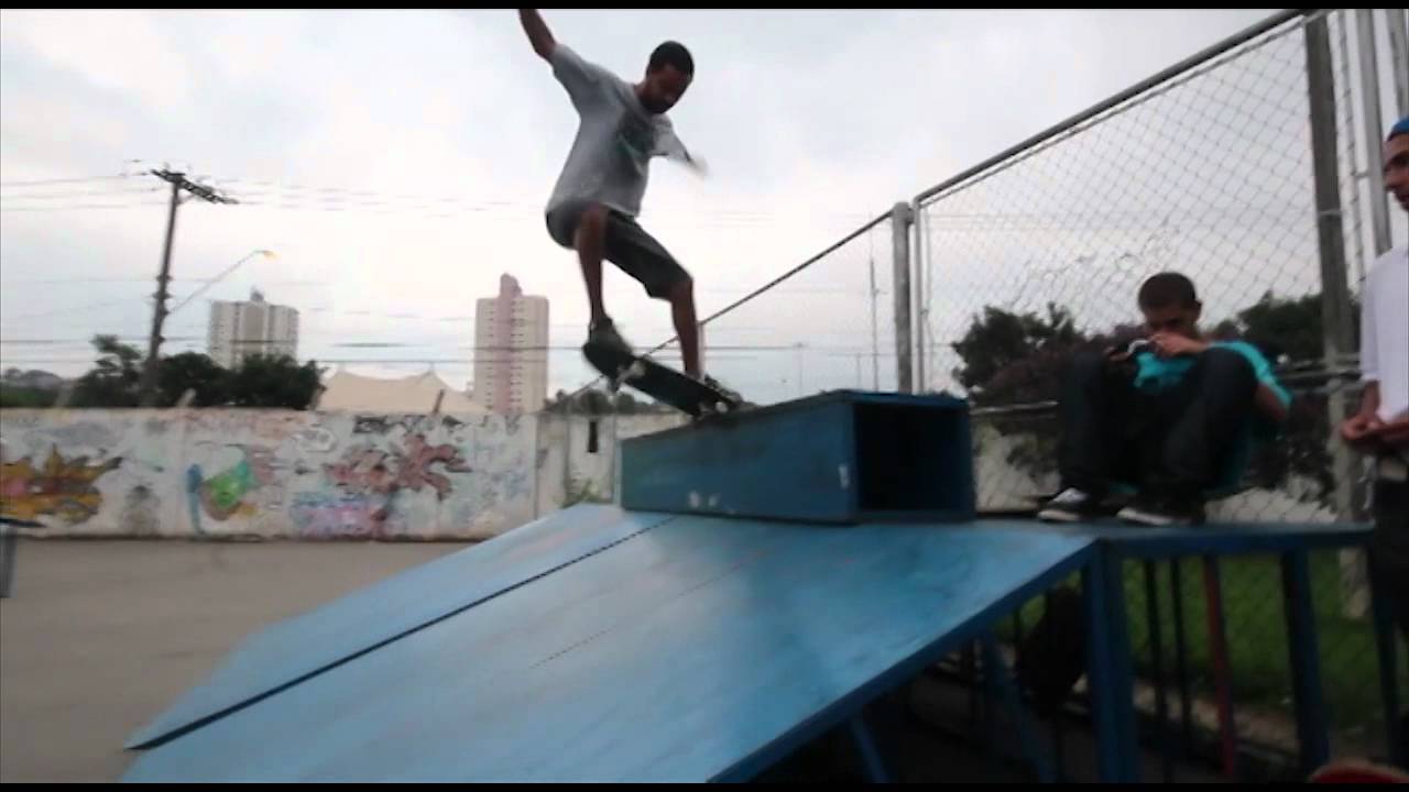 Paratosa Crew em Campo Paulista Limpo skate park C-Vida