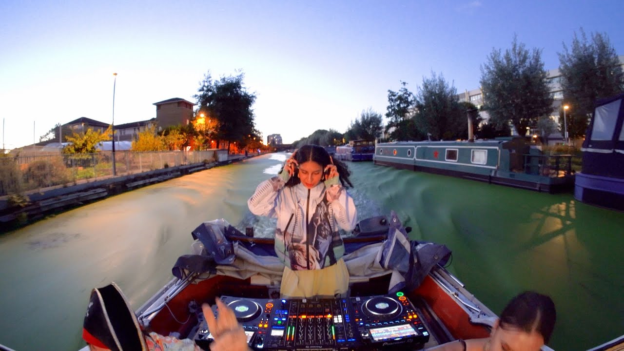 Sunset Bassline On A Boat w/ Medussar 🏴‍☠️
