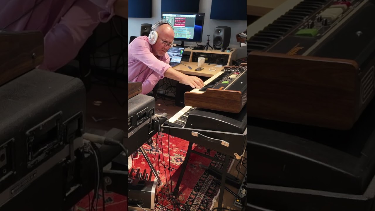 Solo on the Yamaha CS80, with CP70, Moog Taurus and VP330