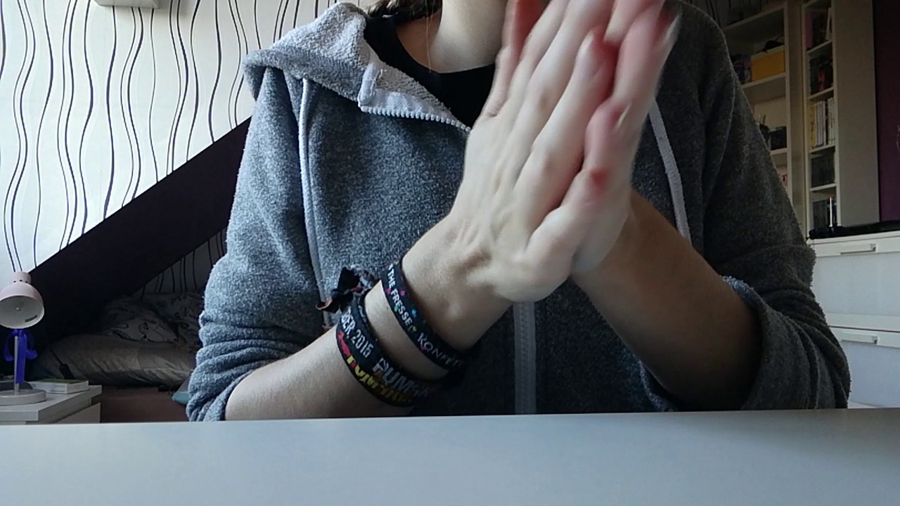 [ASMR] HAND sounds/movements TAPPING, SCRATCHING with LOTION