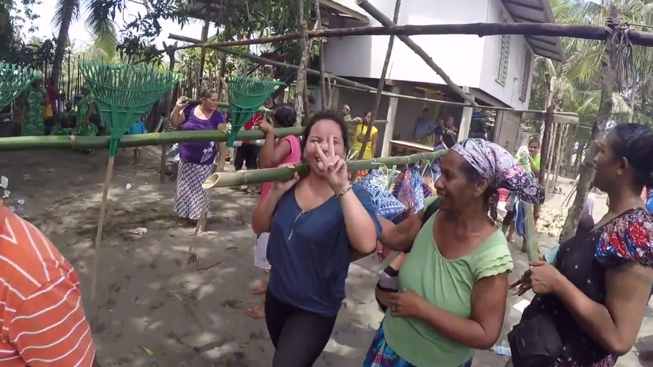 Papua New Guinea - Tubusereia Village, Aroma Coast, Bride Price!
