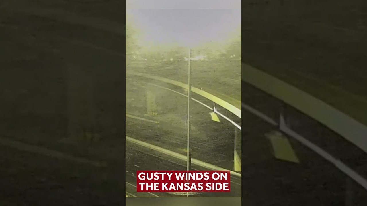 Kansas City blizzard warning: Gusty, snowy conditions in Kansas 