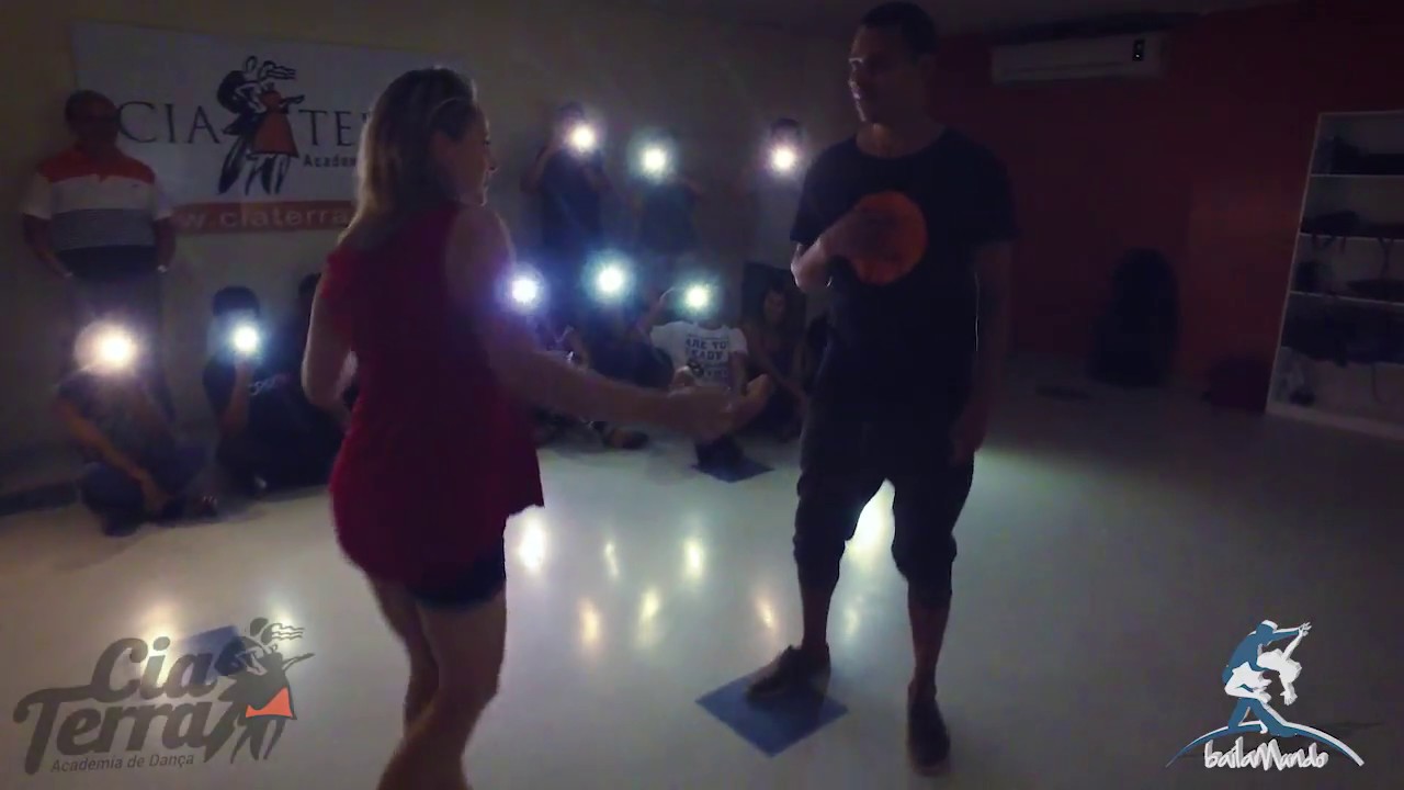 Baila Mundo​ - Fábio Reis​ e Jussara Andrade​ (Workshop de Conexão e Musicalidade)
