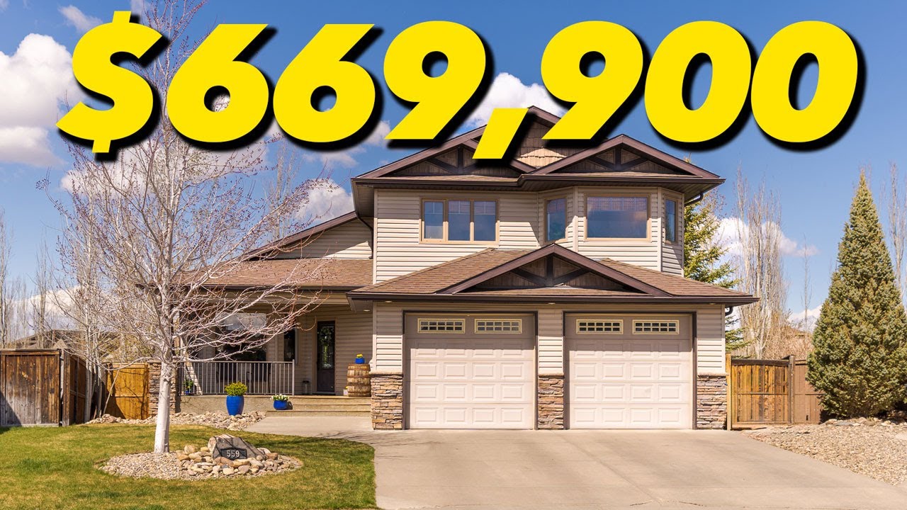 Tour a UNIQUE $669,900 and UPDATED Home in Lethbridge Alberta